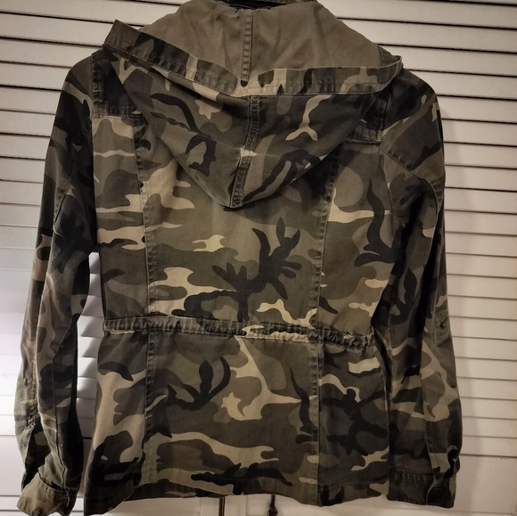 Camo Jacket - Picture 3 of 4